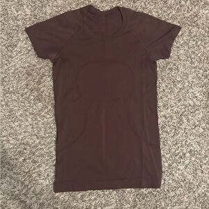 Lululemon Swiftly Tech Short Sleeve Shirt Brown Size 4
